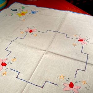 VINTAGE 30 by 30 inch square tablecloth with flower appliqué from the 1950’s